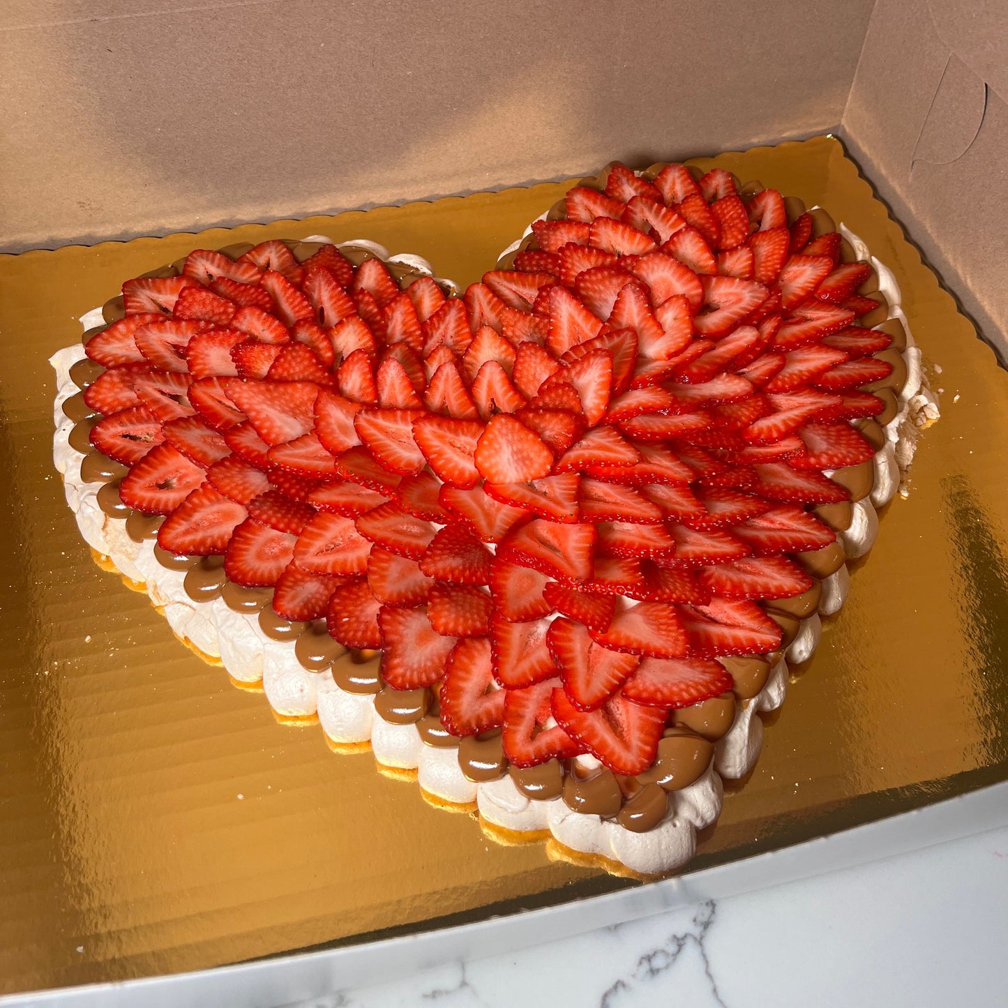 Dulce de Leche Heart Pavlova