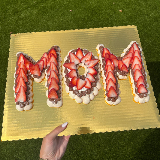 "MOM" Pavlova