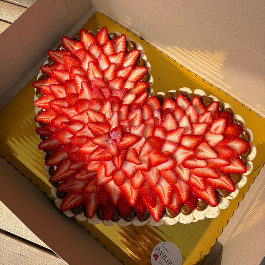Dulce de Leche Heart Pavlova