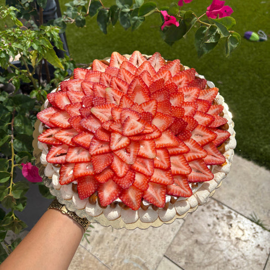 Dulce de Leche Circle Pavlova