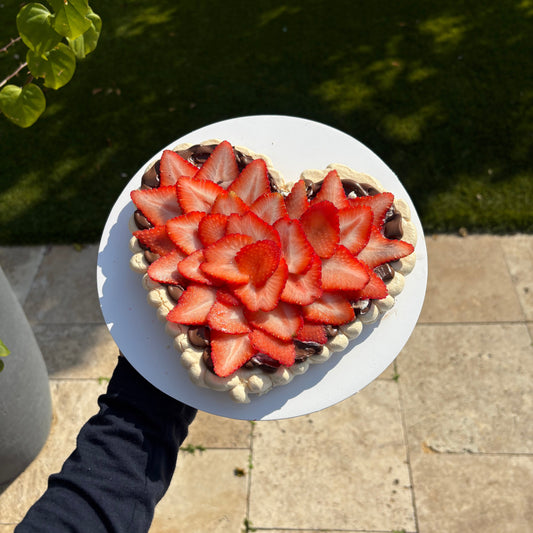 Nutella Heart Pavlova